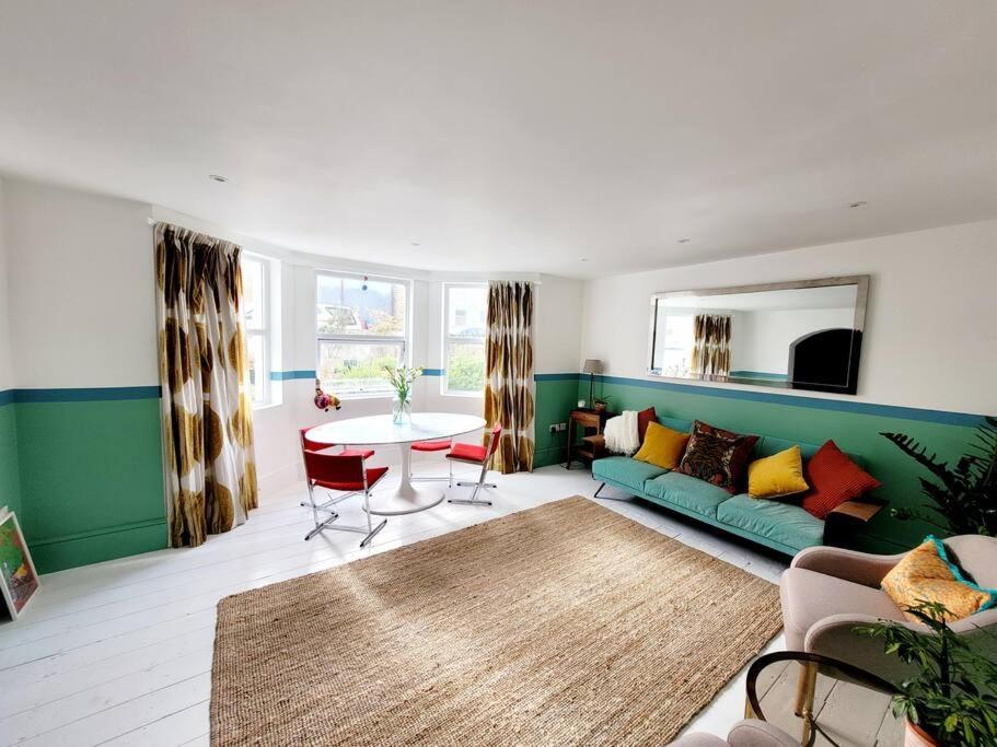 Gorgeous 2 Bedroom Sanctuary Margate Luaran gambar